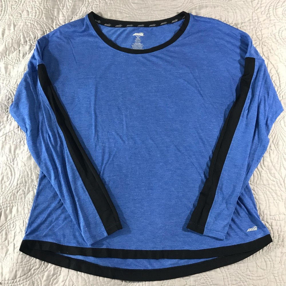 Avía women’s athletic running shirt thumb hole XL